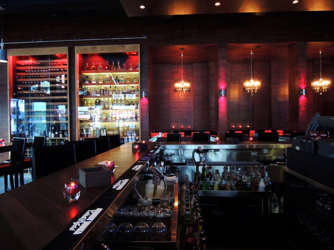 ViVa bar + kitchen interior 2